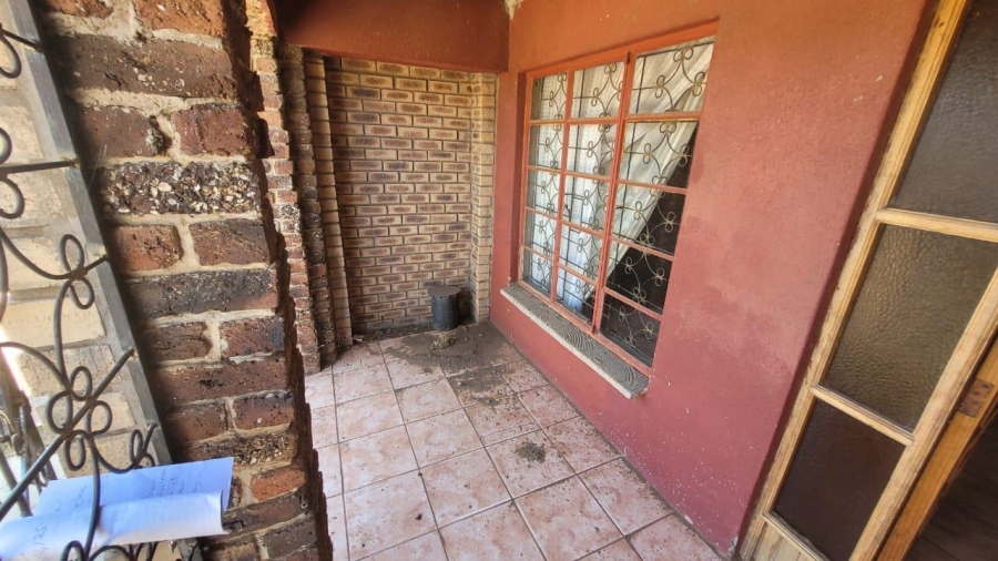 2 Bedroom Property for Sale in Botshabelo Free State